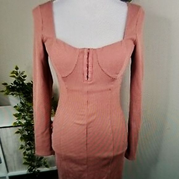 NWOT ASTR BODY CON RIBBED HOOK AND EYE FRONT BLUSH PINK LIGHTLY PADDED D… - Picture 3 of 12